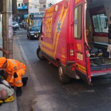Idoso é atropelado por ônibus coletivo na rua dos Passos