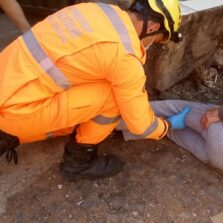 Viçosa: Idosa é socorrido pelo Corpo de Bombeiros após queda na rua