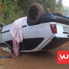 Capotamento na estrada que liga Viçosa/Teixeiras