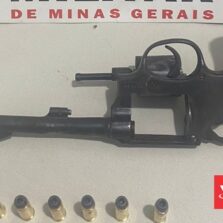 Dono de bar é preso por porte de arma em Ervália
