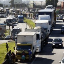 Estradas federais têm 11 interdições e sete bloqueios, diz PRF