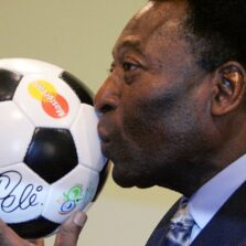 Rei do futebol, Pelé morre aos 82 anos