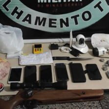 Em Viçosa, PM prende suspeitos por tráfico de drogas
