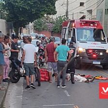 Em Viçosa: Motorista abre a porta e derruba motociclista