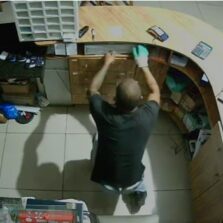 Em Viçosa: Restaurante é invadido e furtado durante a madrugada