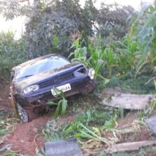 Em Viçosa: Capotamento no Bairro Nova Viçosa