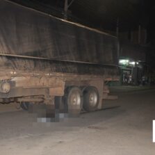 Em Viçosa: Homem morre após se jogar embaixo de caminhão