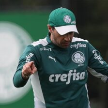 Técnicos portugueses vão acabar dominando Brasileirão 2023?