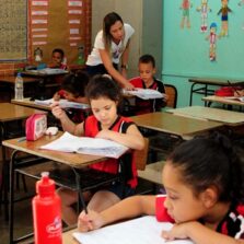 Governo oferece mais de 100 mil vagas no Reforço Escolar 2023
