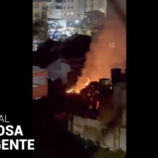 Em Viçosa: Corpo de Bombeiros combate incêndio em residência na Gomes Barbosa
