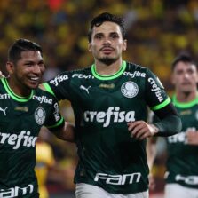 Veiga e Gómez garantem vitória do Palmeiras na Libertadores
