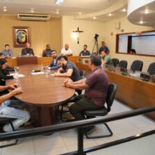 Transporte de passageiros por motocicletas reúne agentes públicos em debate