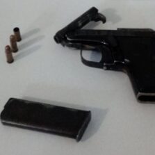 Oratórios: Mulher fica gravemente ferida por disparo acidental