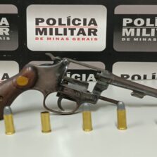 Em Amparo do Serra: Homem é preso com arma de fogo