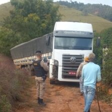 Viçosense é feito refém durante roubo de carga de feijão