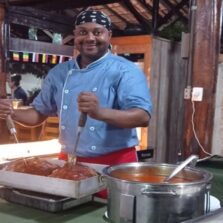 Chef Sidnei Tomate: Da infância pobre ao sucesso na cozinha