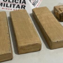 Casal é preso transportando maconha para Ervália