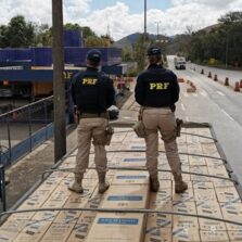PRF apreende 400 mil maços de cigarros paraguaios que abasteceriam Viçosa e região