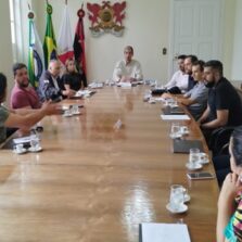 Reunião na UFV decide ação emergencial para evitar ataques de cães no campus