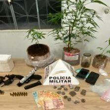 Polícia Militar apreende drogas e armas em Canaã
