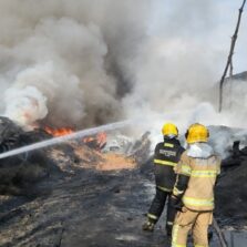 Incêndio grave atinge fábrica de borracha e transportadora em Rio Pomba