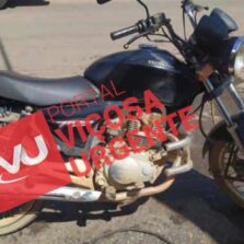 Ladrões furtam moto em Teixeiras