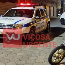 Viçosa: Motoqueiro e passageira ficam feridos ao colidir em carro estacionado