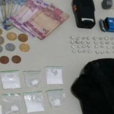 Homem é preso com drogas em Ervália