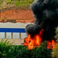 Incêndio atinge Galpão de Fábrica de Móveis em Ubá