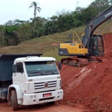Obras avançam na MG-280, entre Paula Cândido e Divinésia