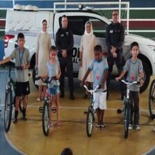 Bicicletas reformadas por presos se transformam em presente de Dia das Crianças em Minas