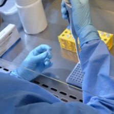 Vacina da chikungunya induz resposta imune em 98,8% dos vacinados