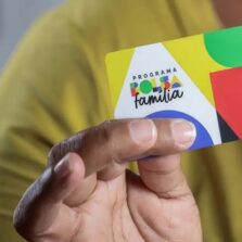 Caixa paga novo Bolsa Família a beneficiários com NIS de final 3
