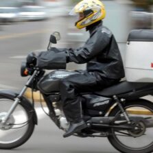 Senado Vota Projeto de Lei que Dispensa Registro no Detran para Motocicletas Usadas em Entregas