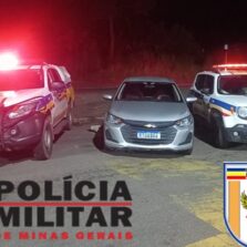 Rio Pomba: Polícia Rodoviária aprende carro clonado durante blitz