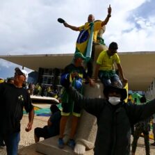 STF condena mais 15 réus por atos de 8 de janeiro