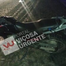 Acidente entre motos deixa dois feridos em Viçosa