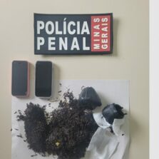 Mulher é presa ao tentar entrar com celulares e objetos no presídio de Viçosa