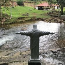 Conheça o Refúgio dos Galdinos: Paraíso Natural em Fervedouro-MG