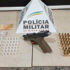 Viçosa: Homem é preso com drogas e arma no Bairro Sagrada Família