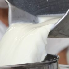 Governo de Minas Gerais Atua para Proteger Produtores de Leite com Suspensão de Benefícios a Importadores