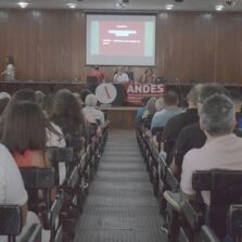 Assembleia da ASPUV aprova greve dos professores da UFV a partir de 15/4