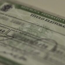 Prazo para tirar título eleitoral termina em 8 de maio