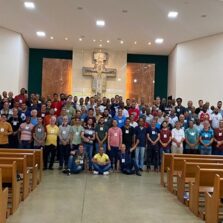 Primeiro Encontro de Homens na Igreja São João Batista em Viçosa Reúne Fiéis para Reflexão e Espiritualidade