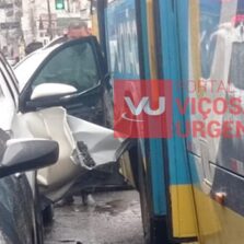 Viçosa: Homem é atingido por ônibus ao abrir porta de carro