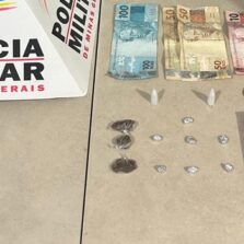 Homem é preso por tráfico de drogas na Rua Santana em Viçosa