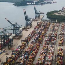 Brasil pode ganhar mercados com tarifaço de Trump, diz economista