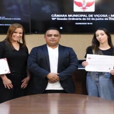 Câmara homenageia estúdio de balé por destaque em competição regional