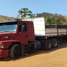 RIO CASCA: Carreta clonada é apreendida durante operação da PM contra crimes envolvendo veículos de carga
