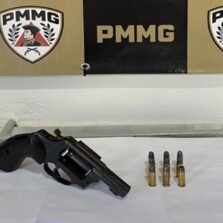 Canaã: Homem é preso com arma de fogo e ameaça motivada por dívida